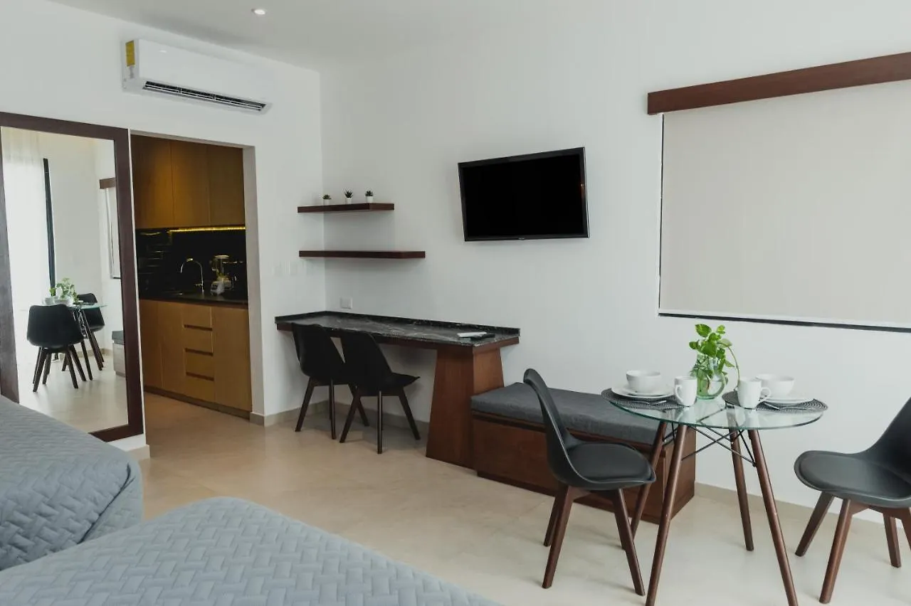 Phantom Suites Playa del Carmen Hotel